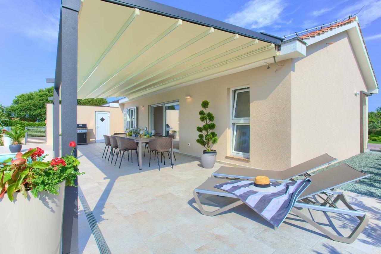 Holiday Home Elegant Vrh  Экстерьер фото