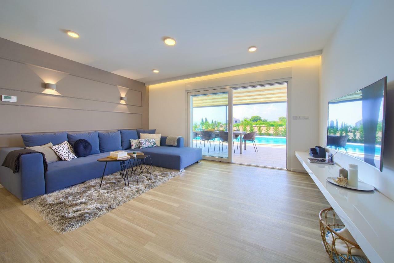 Holiday Home Elegant Vrh  Экстерьер фото